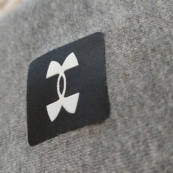 Under Armour Loose Fit Hoody *Final Price* - Picture 2 of 12